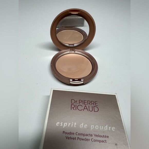 Dr. Pierre RICAUD Pressed Powder NWT Natural Rose Made in France - Picture 1 of 8